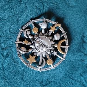 Vtg JJ Celestial Moon Brooch